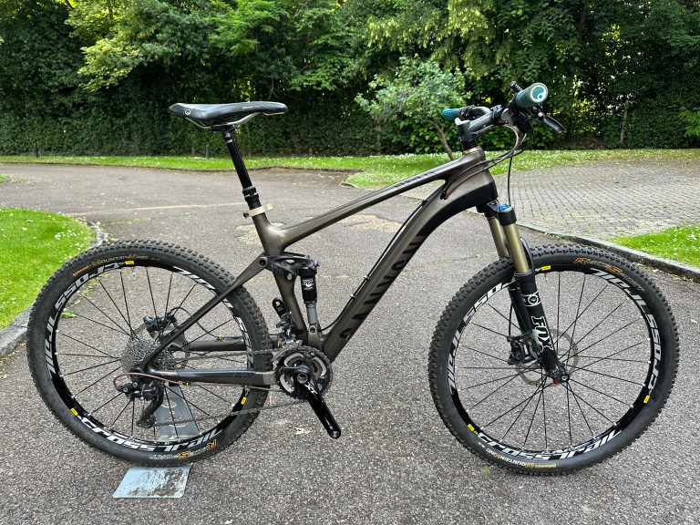 Canyon NerveCF 8.0 2014 – XT, Full Carbon + Token Carbon Wheelset