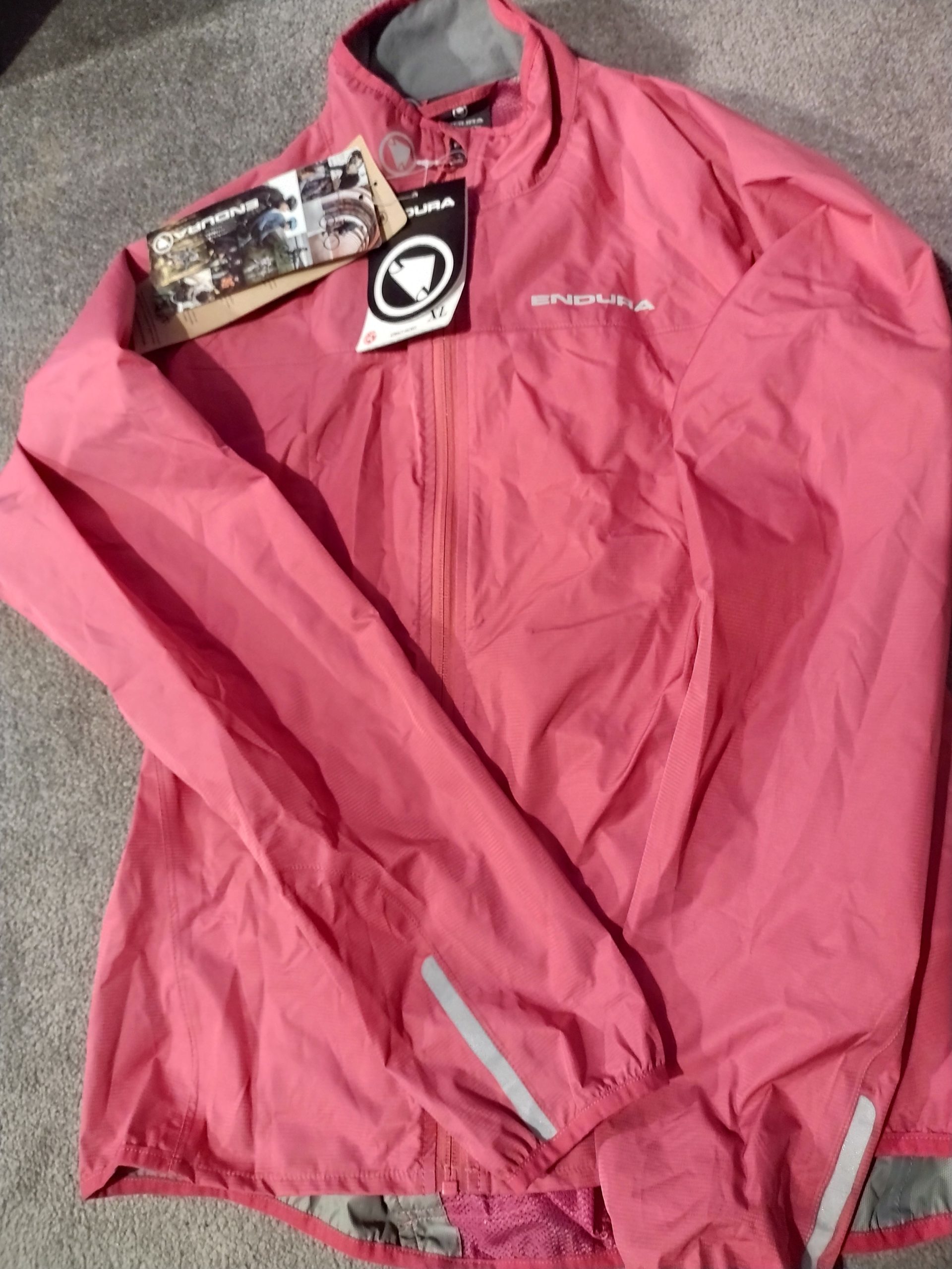 Ladies Endura Jacket & Gilet brand new and cheap