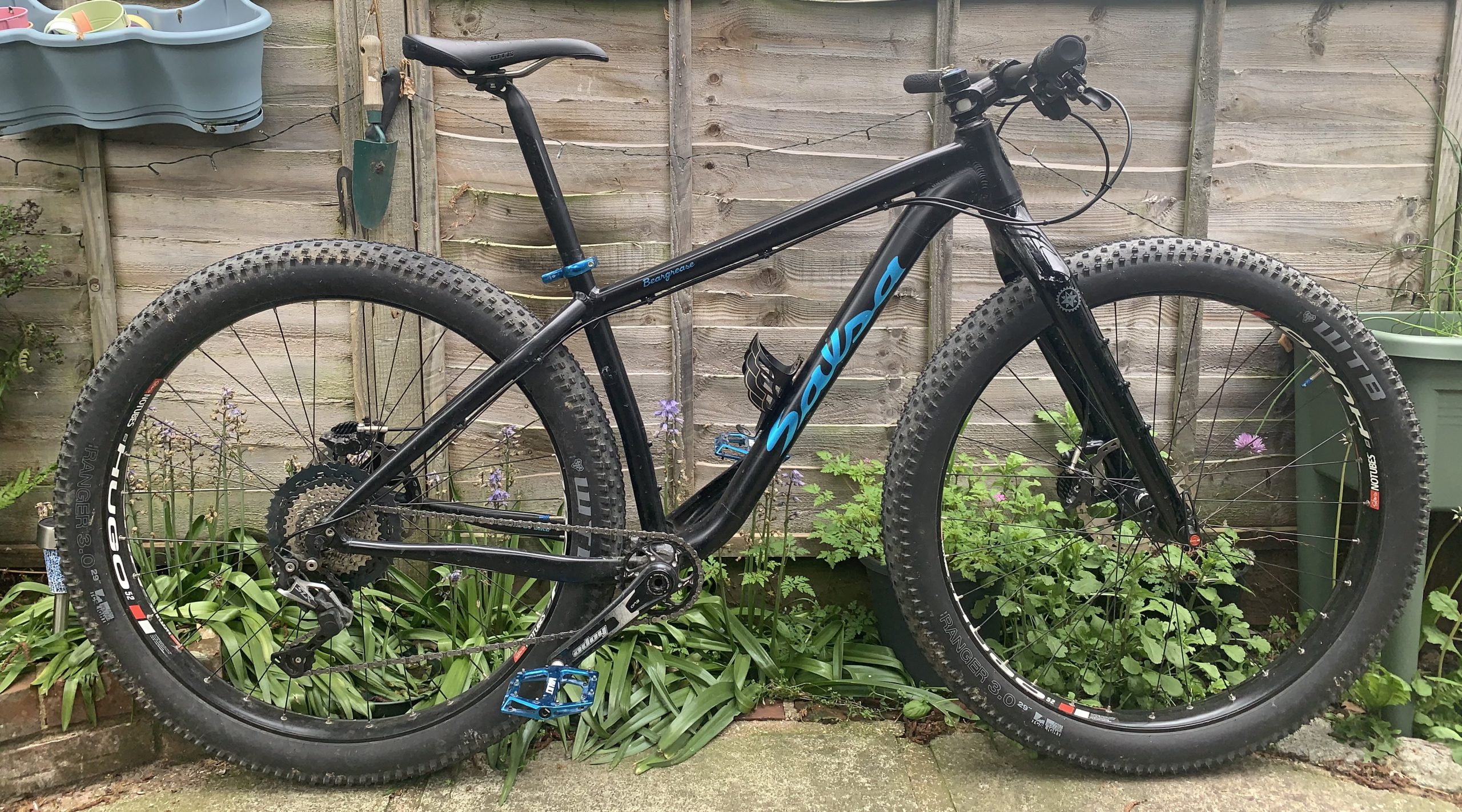 Salsa beargrease 29×3.0 bikepacker