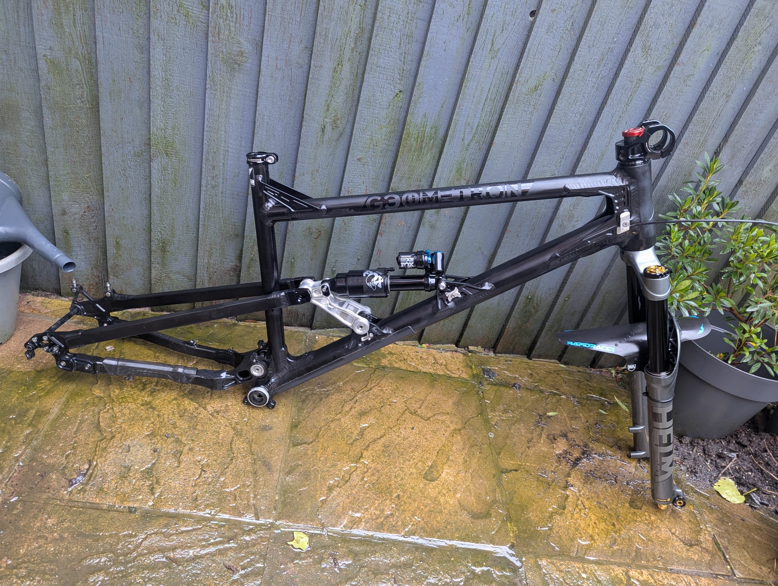 Geometron G1 with helm fork