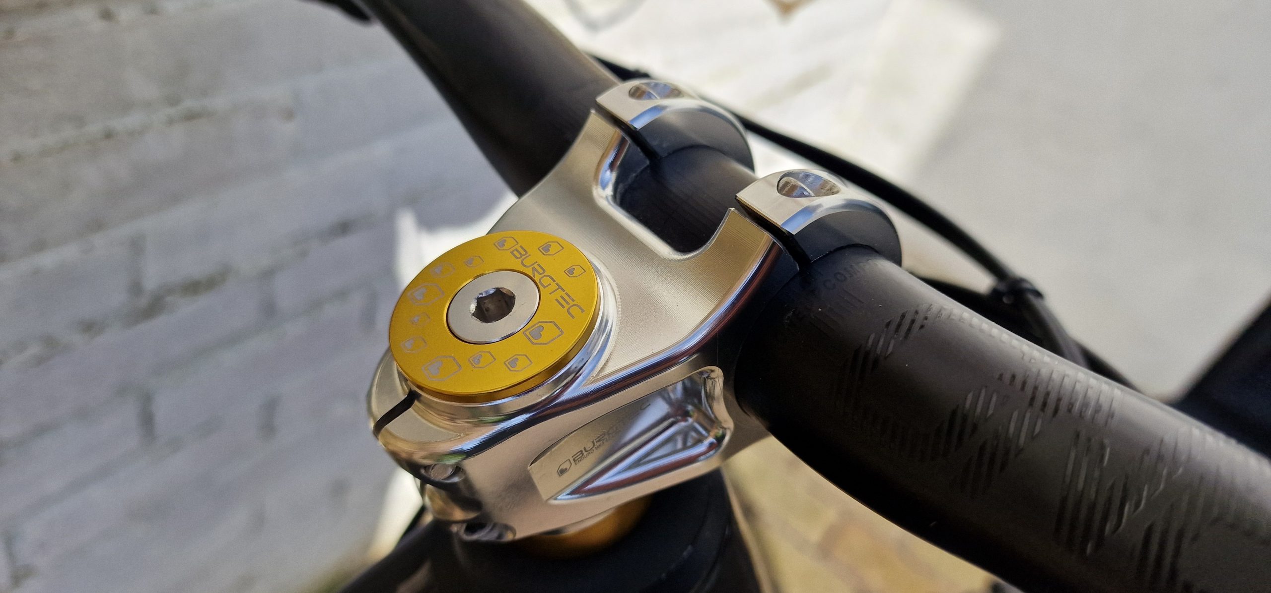 Burgtec stem swap silver/gold