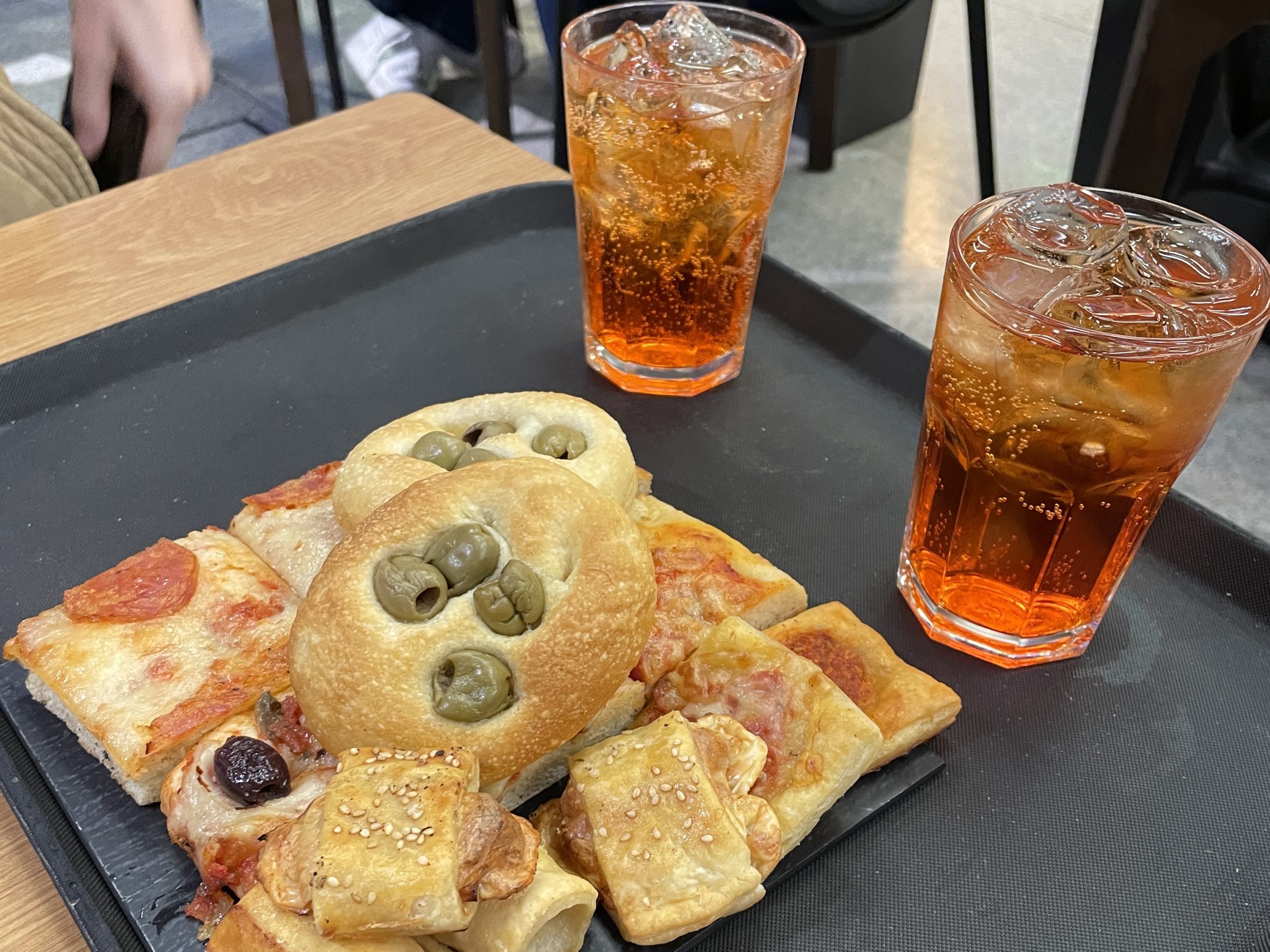 Happy Mondays 010: Enhance Your Legs Edition