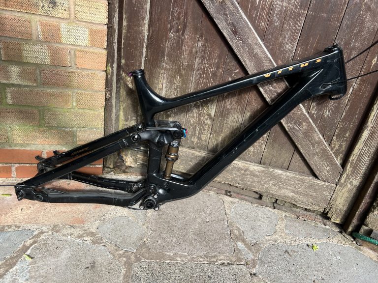 Vitus carbon trail/enduro frame Escarpe 140 XL