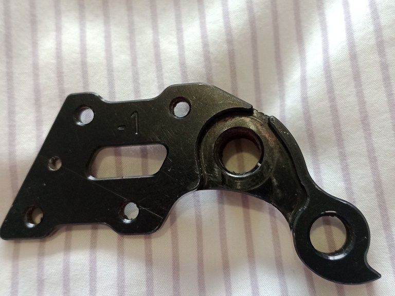 Geometron dropout/hanger