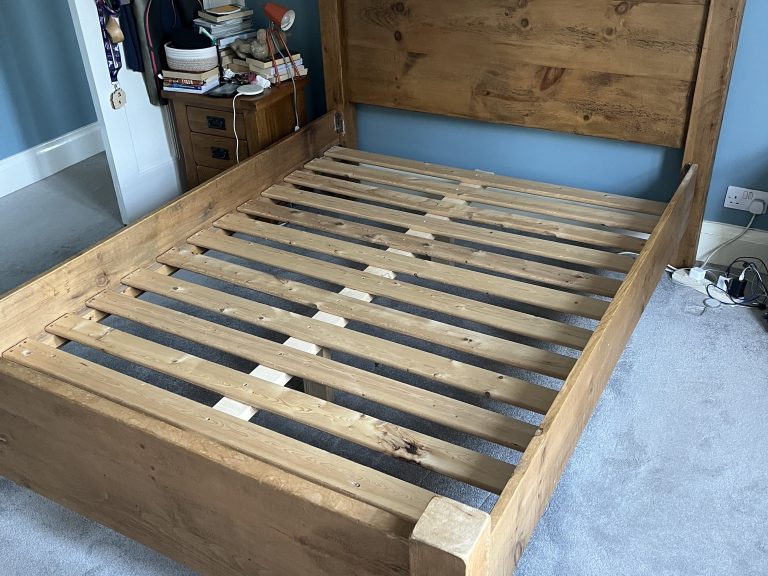 Solid wood kingsize bed frame