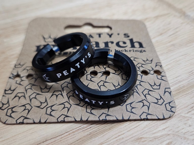 Peaty’s Monarch Grip Lock Ring Replacement/Lock-On Grip Clamps (Black)