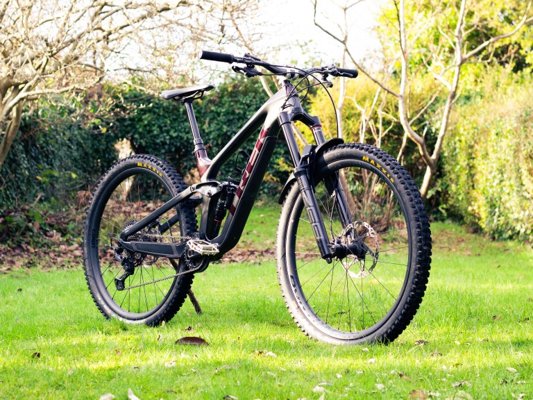 2023 Trek slash 9.8xt medium mountain bike