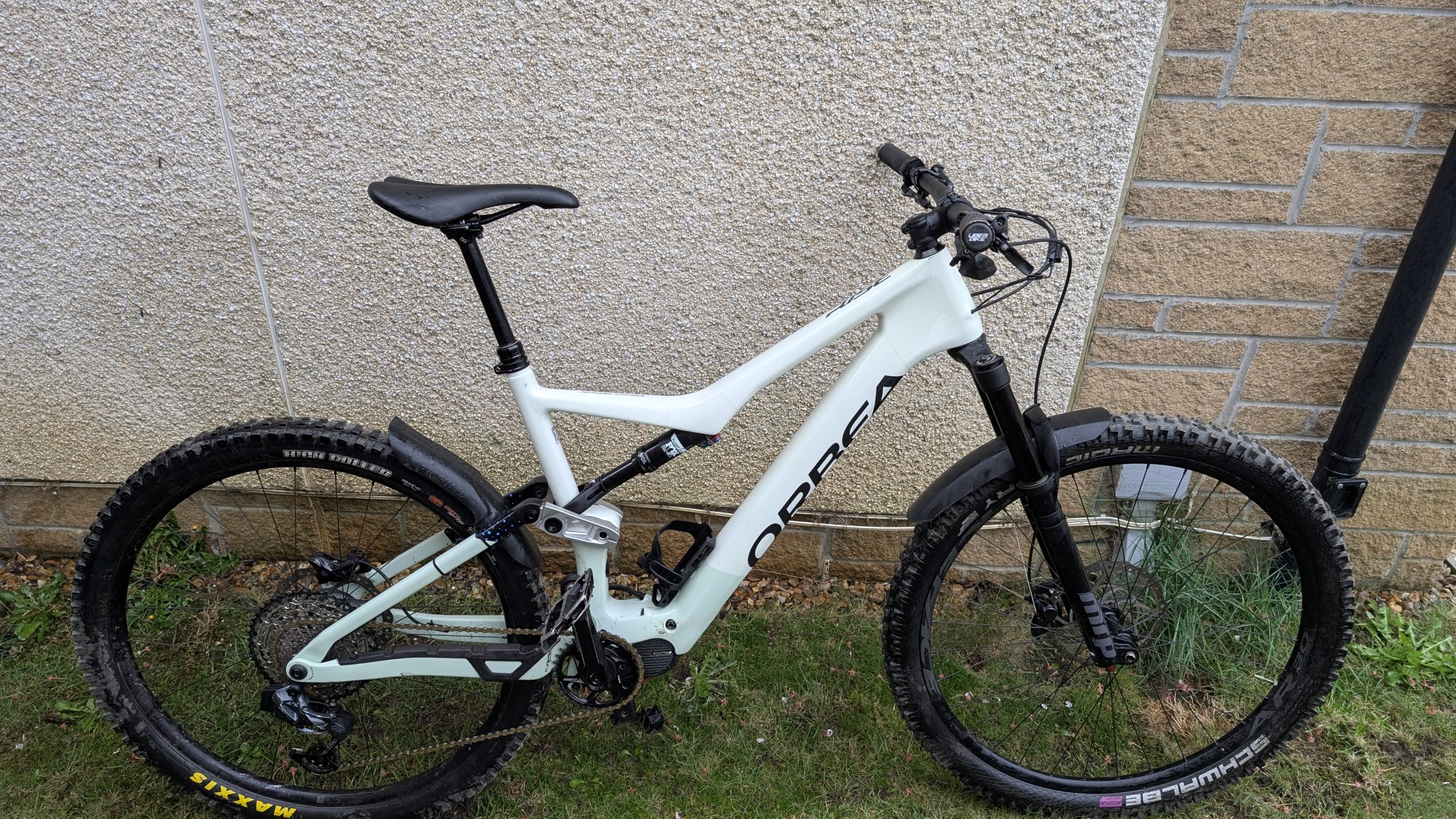 Orbea Rise M20 XL – Carbon – Upgraded – AXS – Cascade Link – 252Wh Range Extender