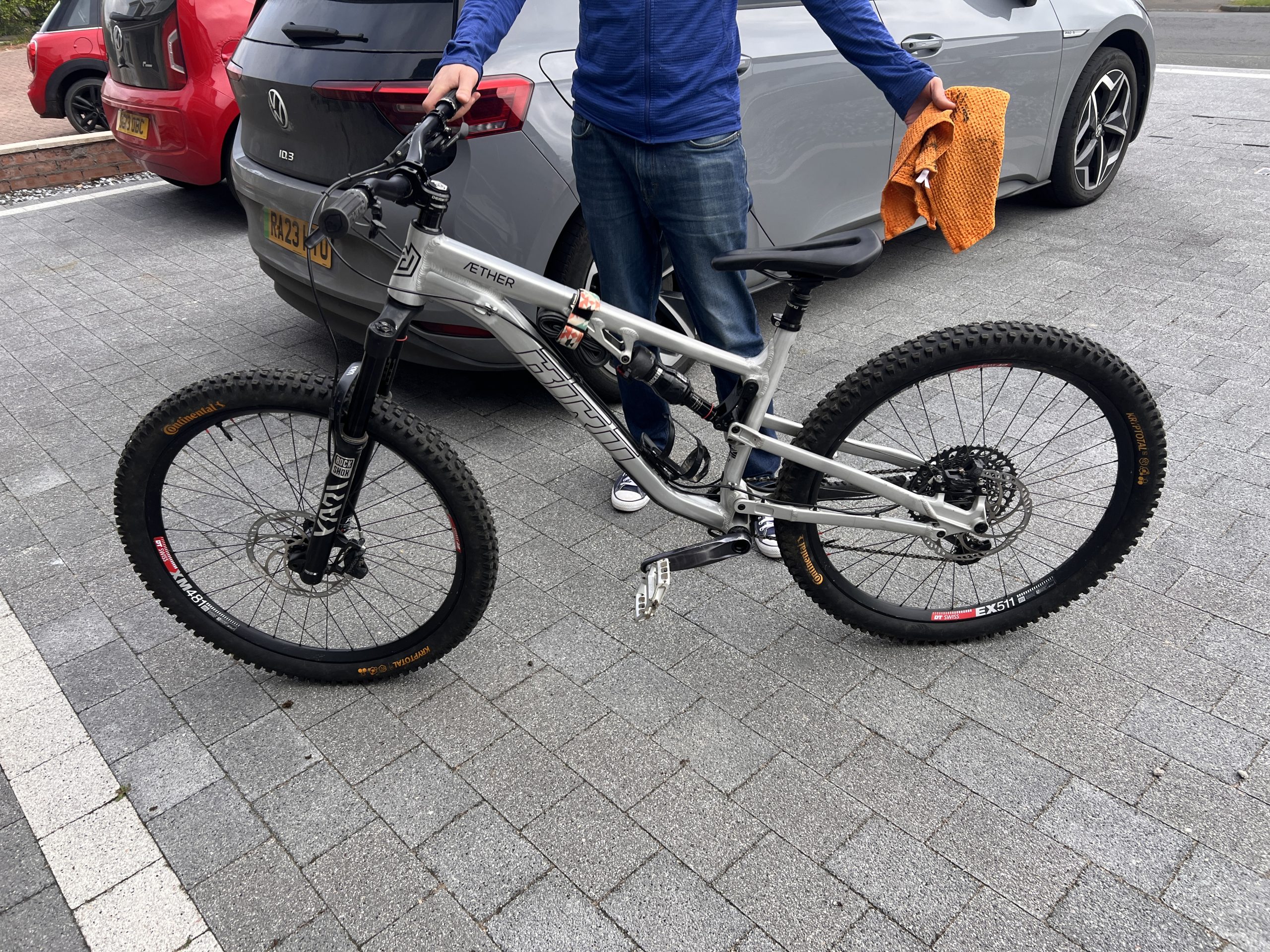 Bird Aether 7 ML for Sale. Also consider breaking for parts.