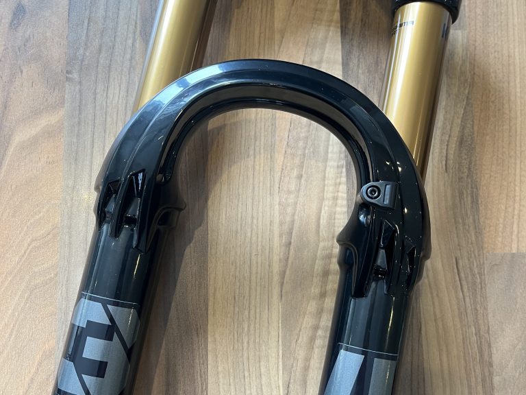 Fox 34 Factory FIT Grip2. 29” wheel 130 travel.