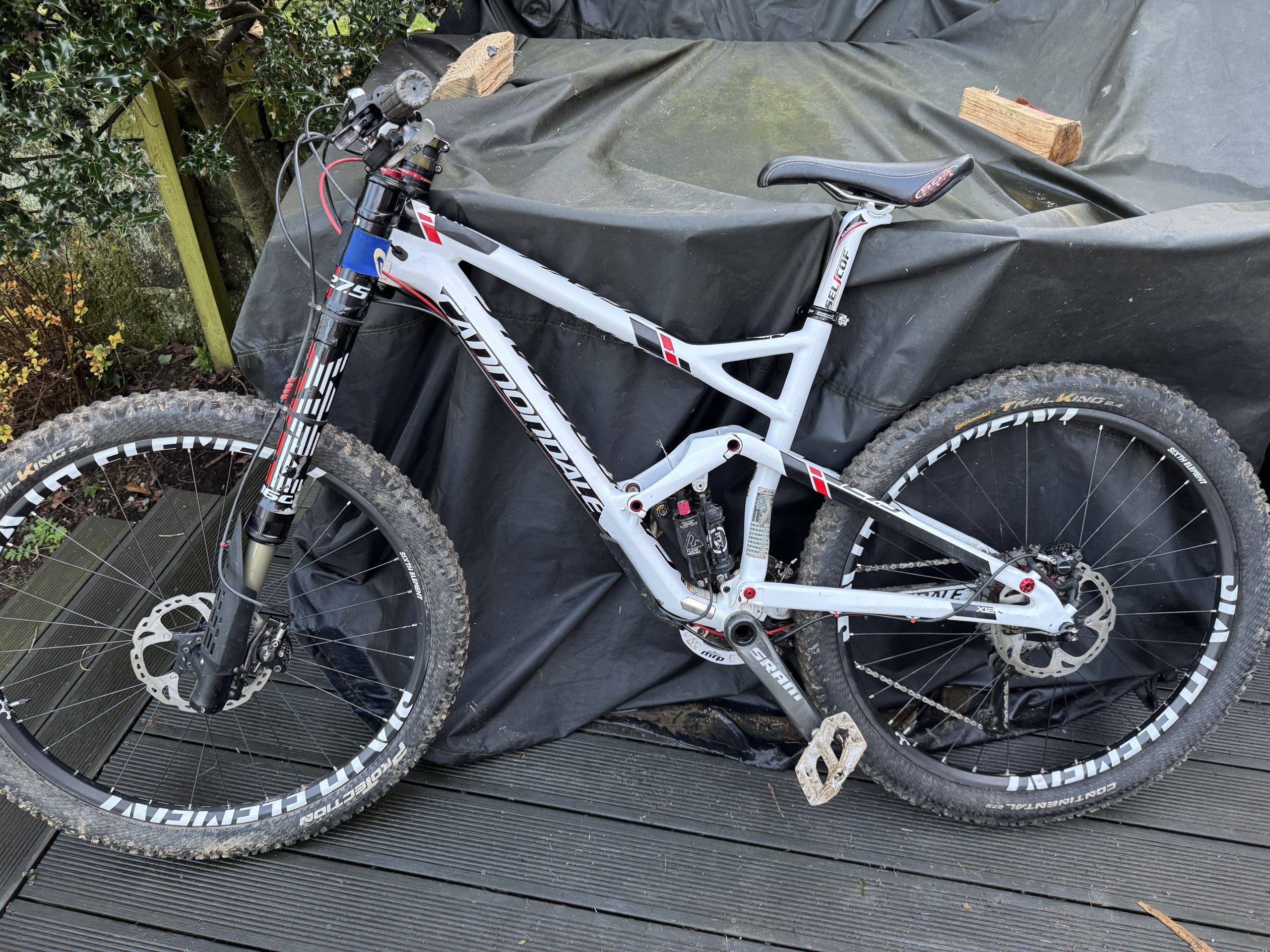 Cannondale Jekyl carbon 2015, lefty superman and sixth element carbon wheels