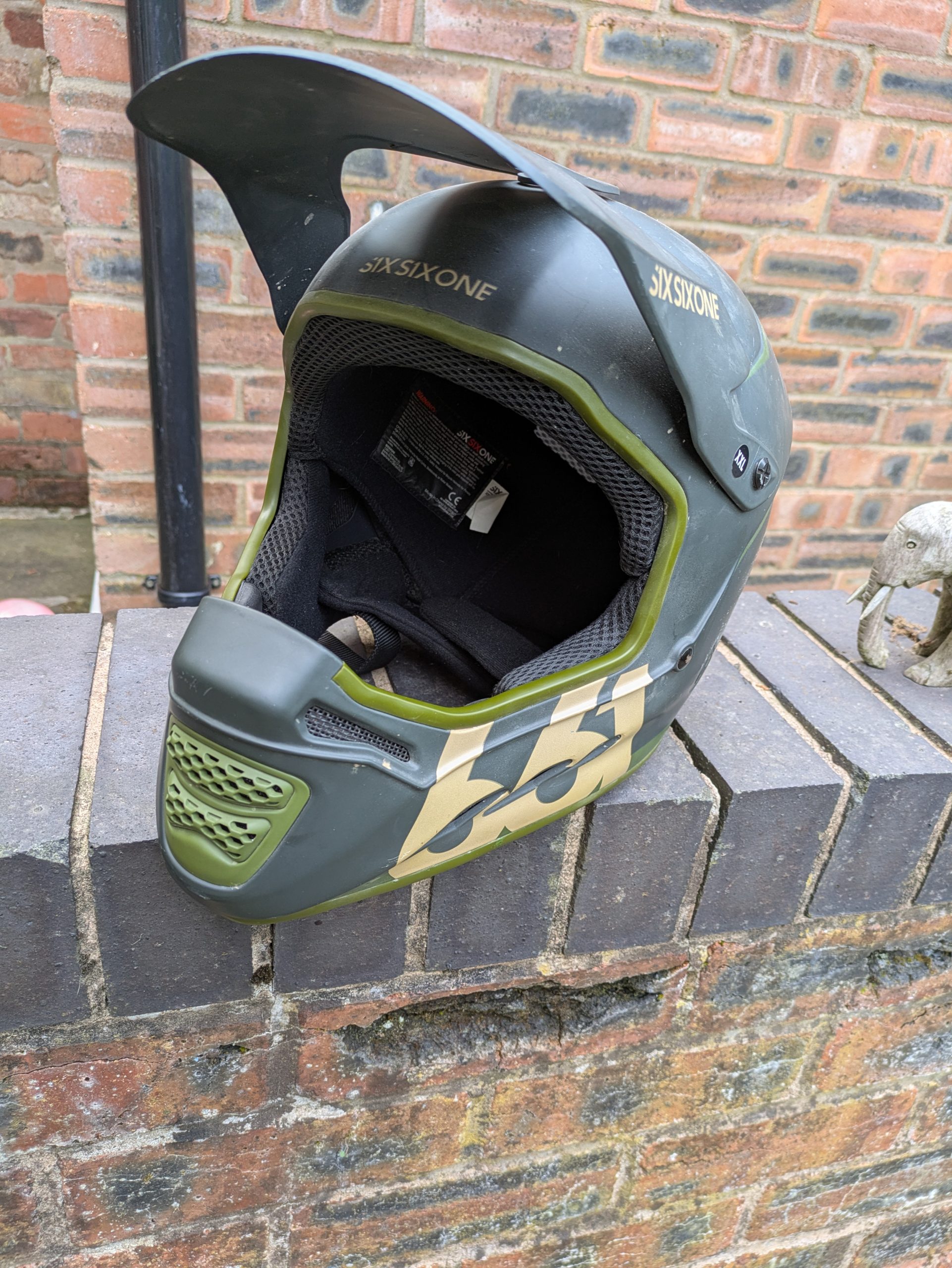 Enormous XXL 661 Full Face Helmet – Free