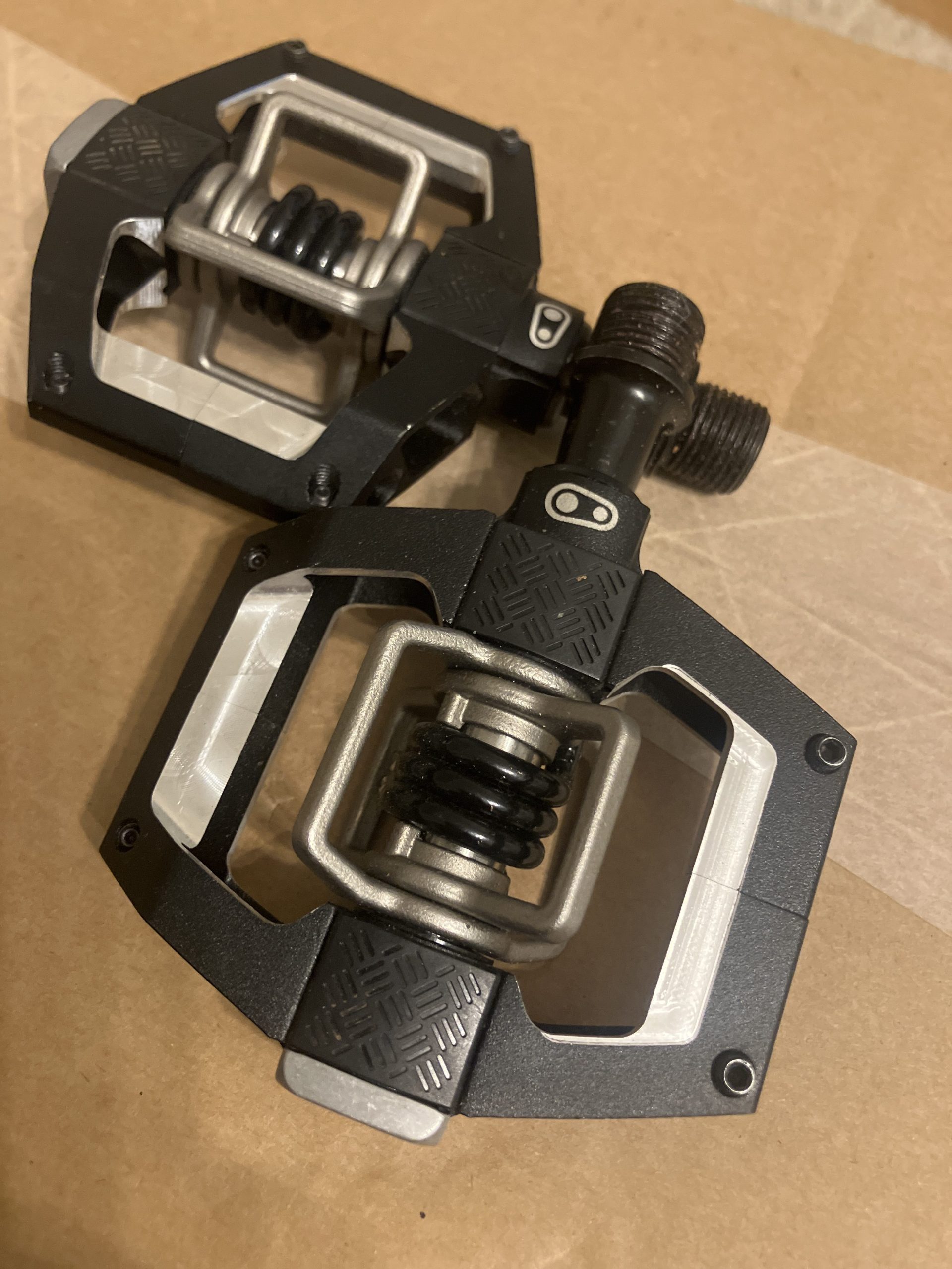 Crank brothers Mallet trail pedals