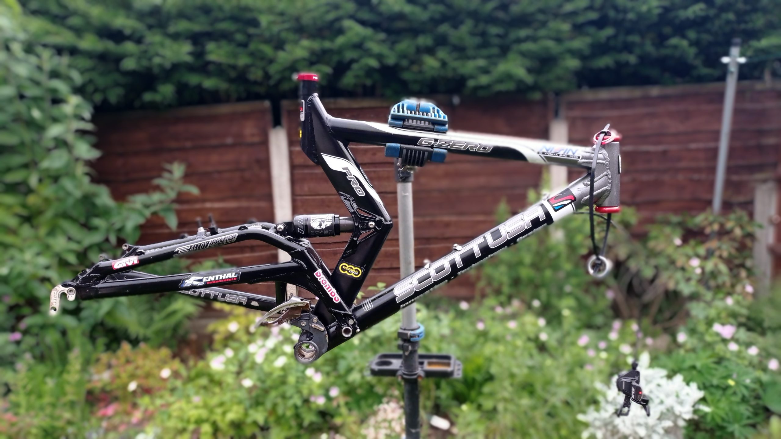 Scott G Zero Pro retro frame 2003ish