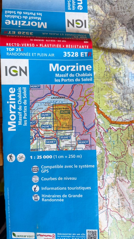 Map of Morzine, showing the Massif du Chablais and the surrounding areas, with trails and GPS compatibility details.