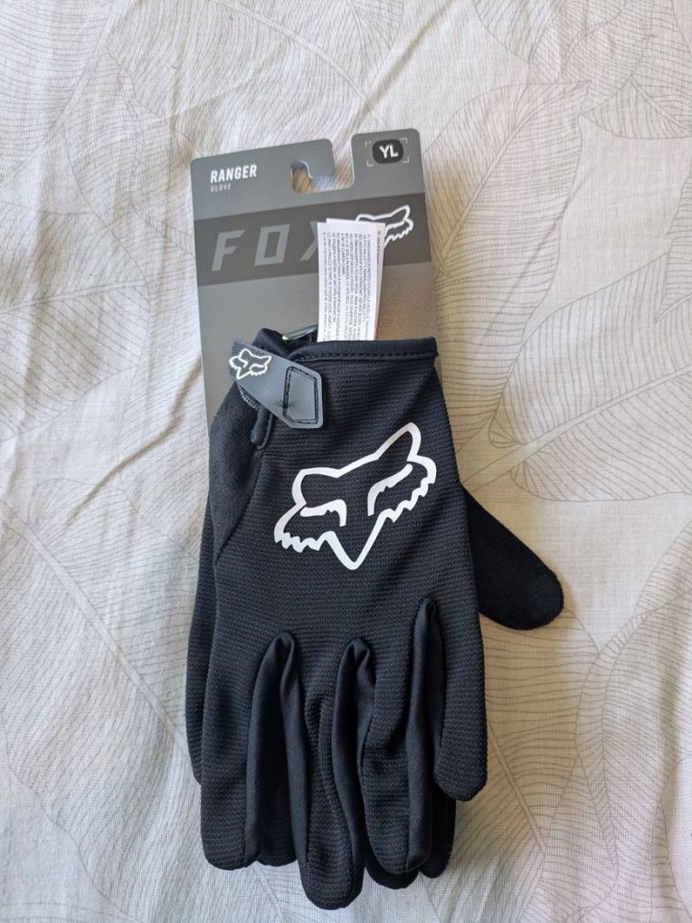 Size Youth small, new with tags
£10