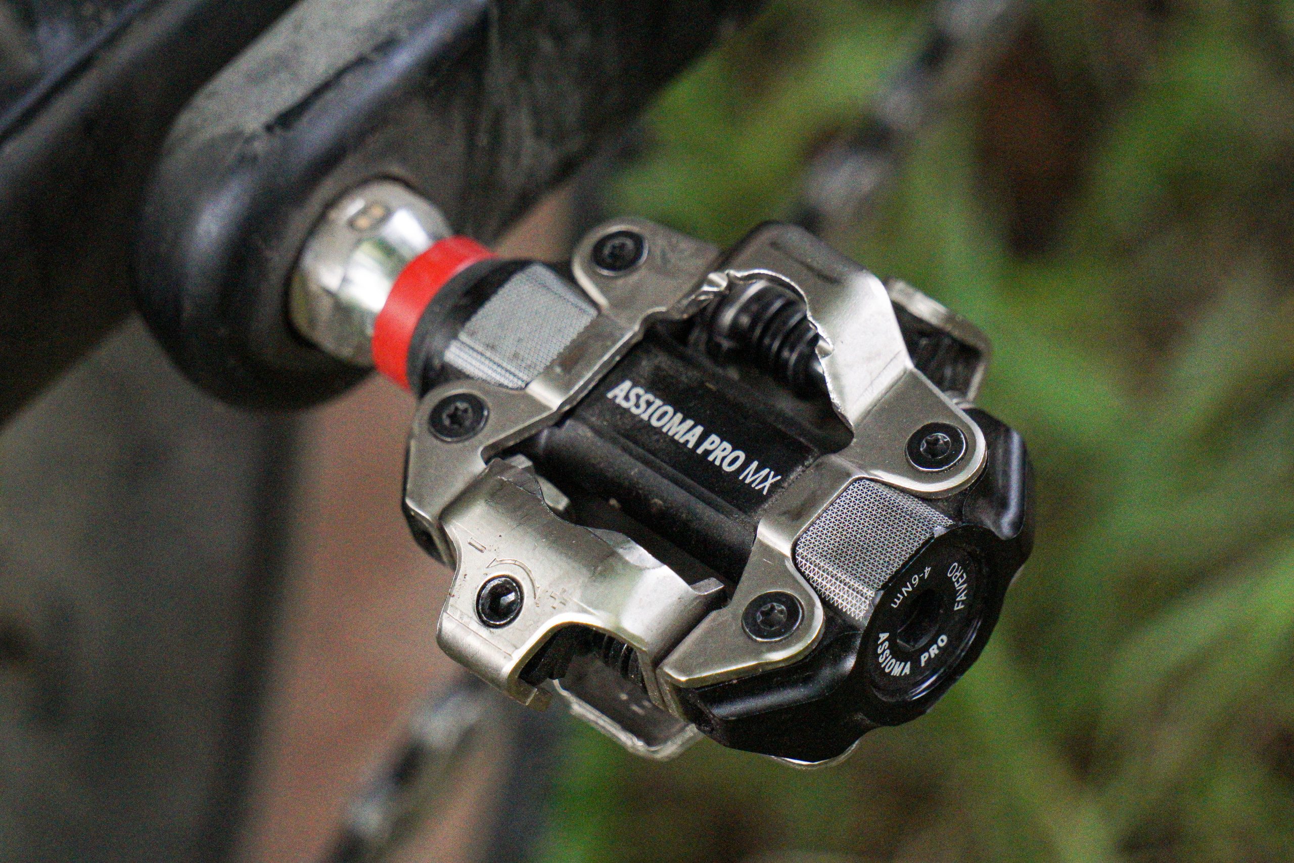 The Essential Guide to Power Meters in Mountain Biking