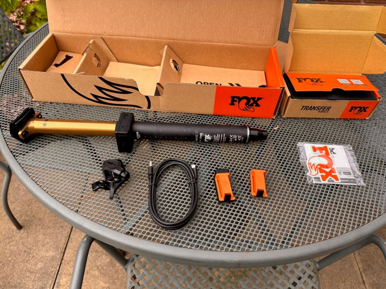 Carbon frame, Fox wireless dropper, Carbon bars