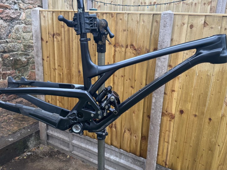 Evil Following V3 Medium frame