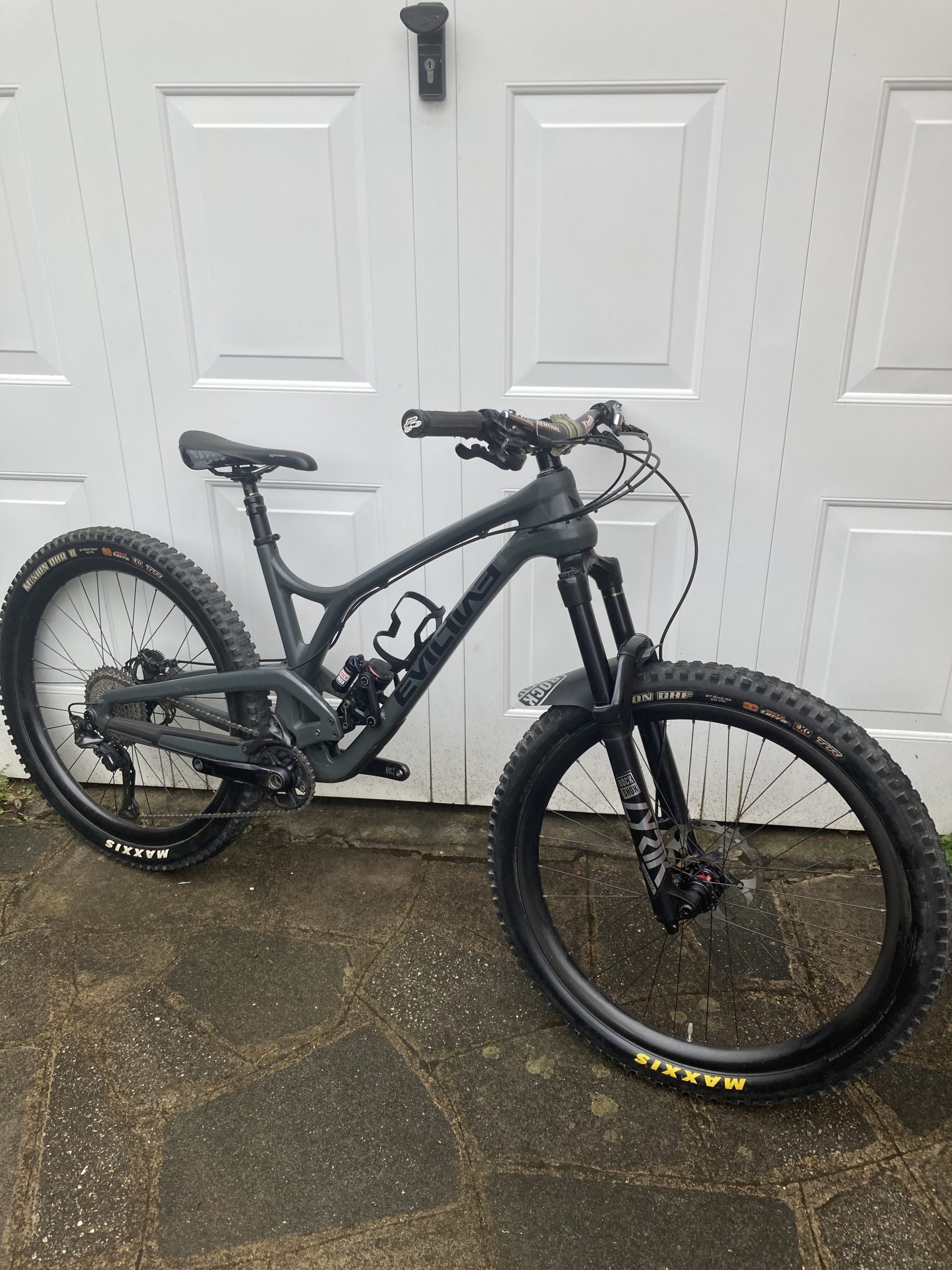 **Price Drop**Evil Calling Muddy Waters, size M, very nice build spec
