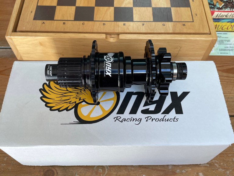Onyx Vesper Rear Hub