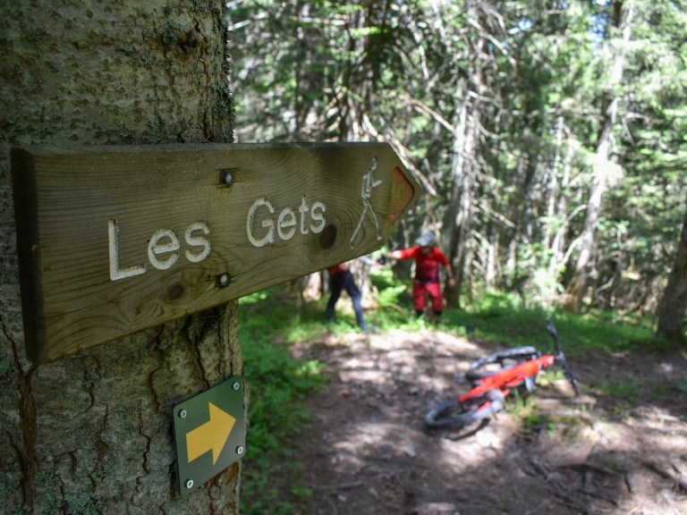 Issue 162: Les Gets, knocking it out of the park!