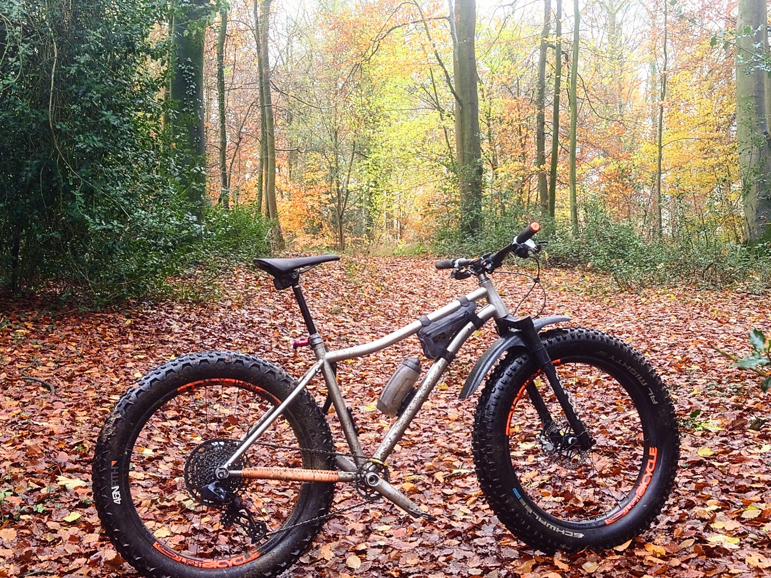 Smokestone Bow-ti Fat Bike