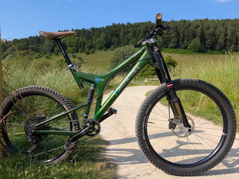 Maverick ML8 Mountain Bike | XT | DUC 32 | Thomson | Vintage DH