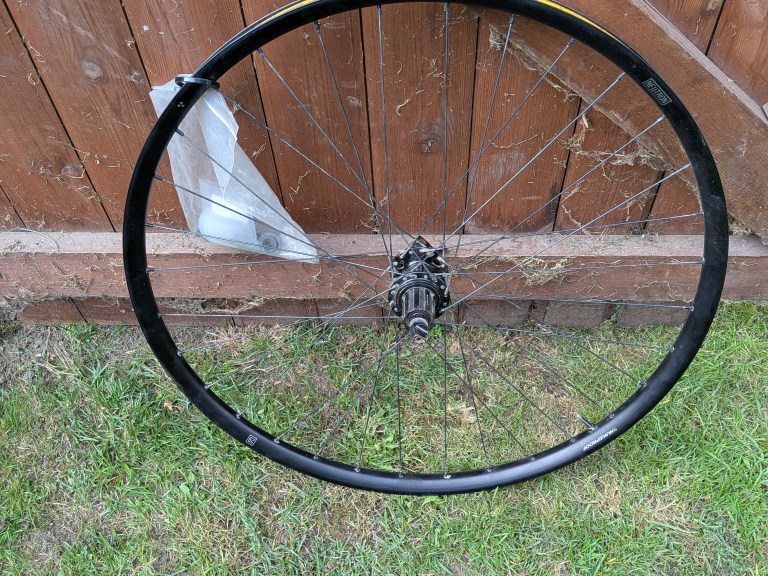 Nukeproof horizon 29″ rear wheel, QR + non boost thru axle end caps