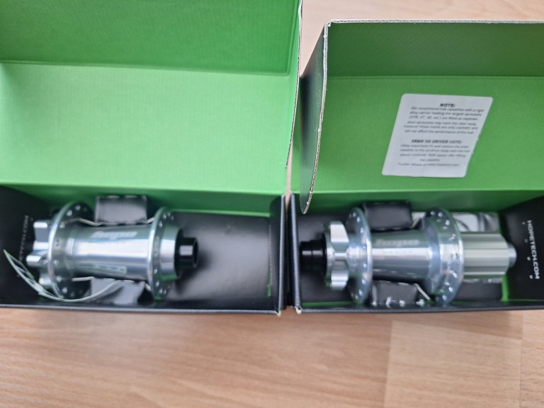 Hope pro 5 hub set..Boost