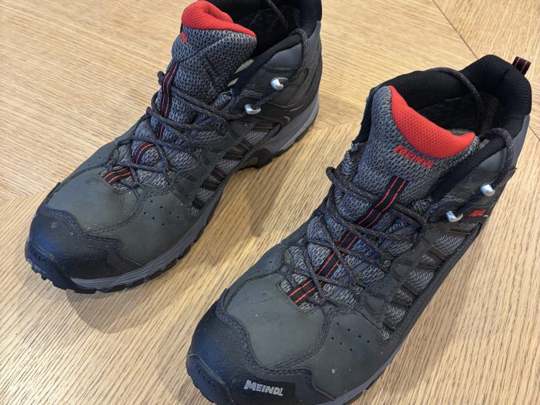 Meindl Journey mid gtx boots, size 10