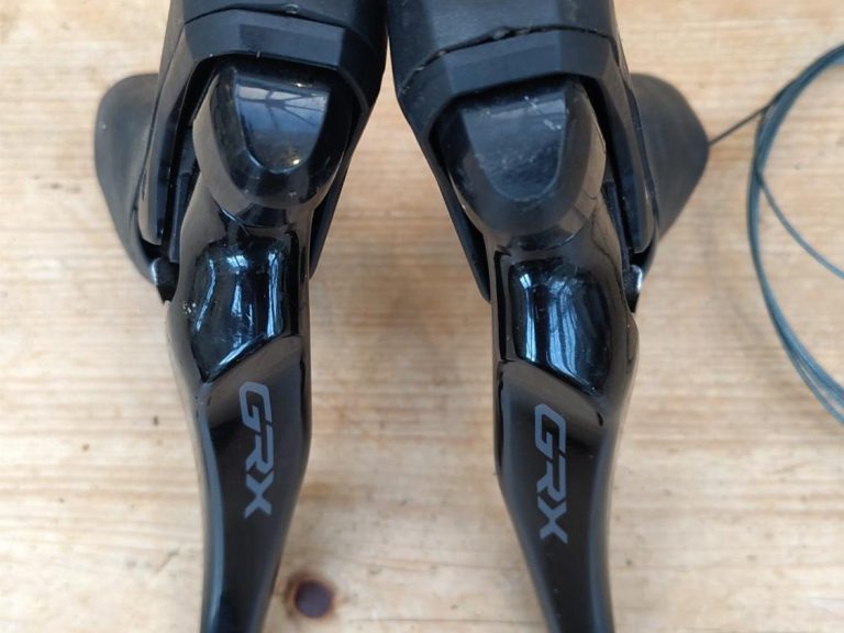 Gravelly shifters and bars