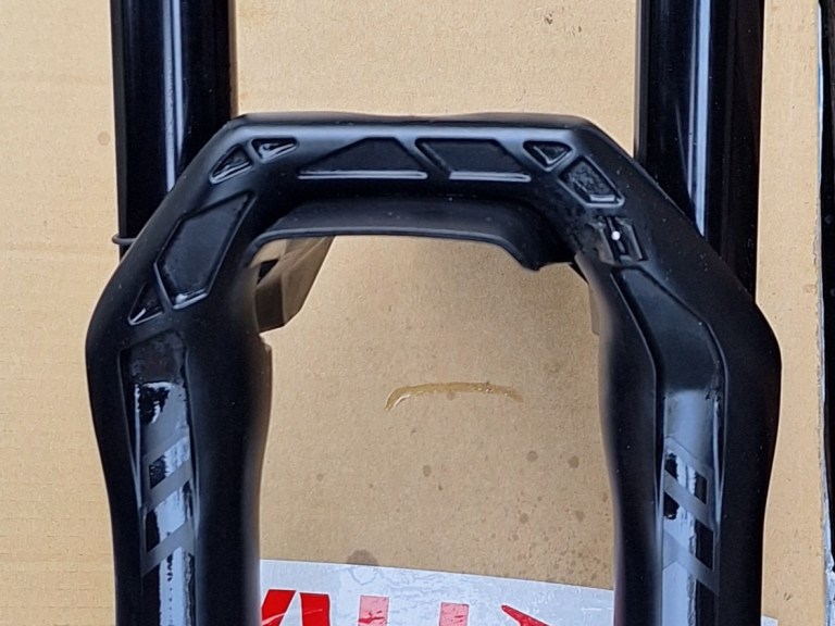 DT Swiss F232 One 29 100mm boost remote xc forks