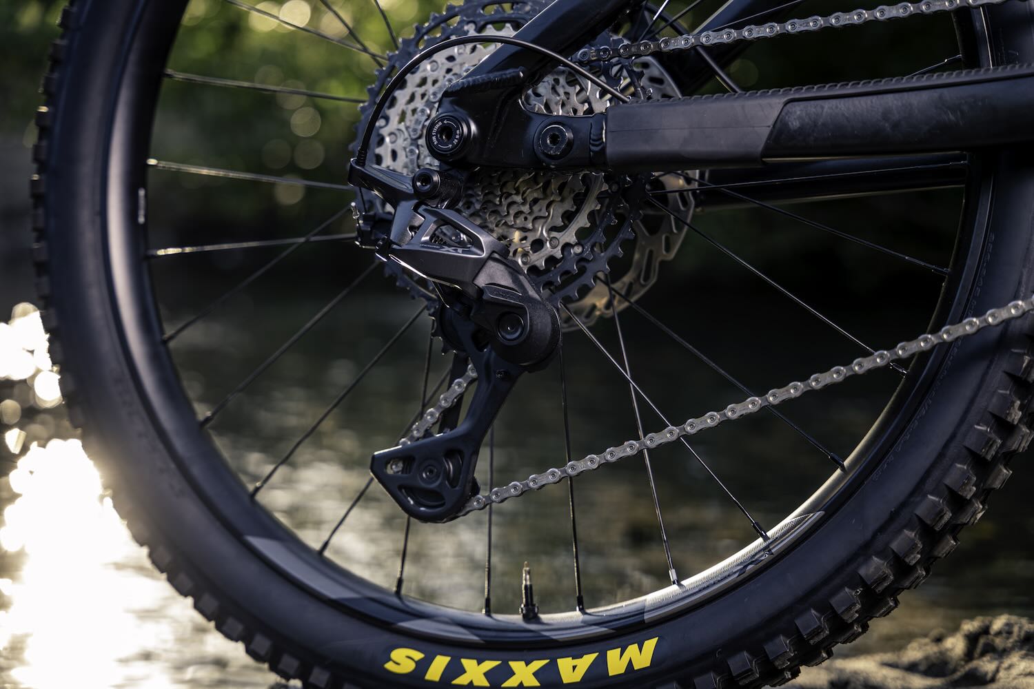 Batteryphobes rejoice! Shimano XT mechanical drivetrain announced
