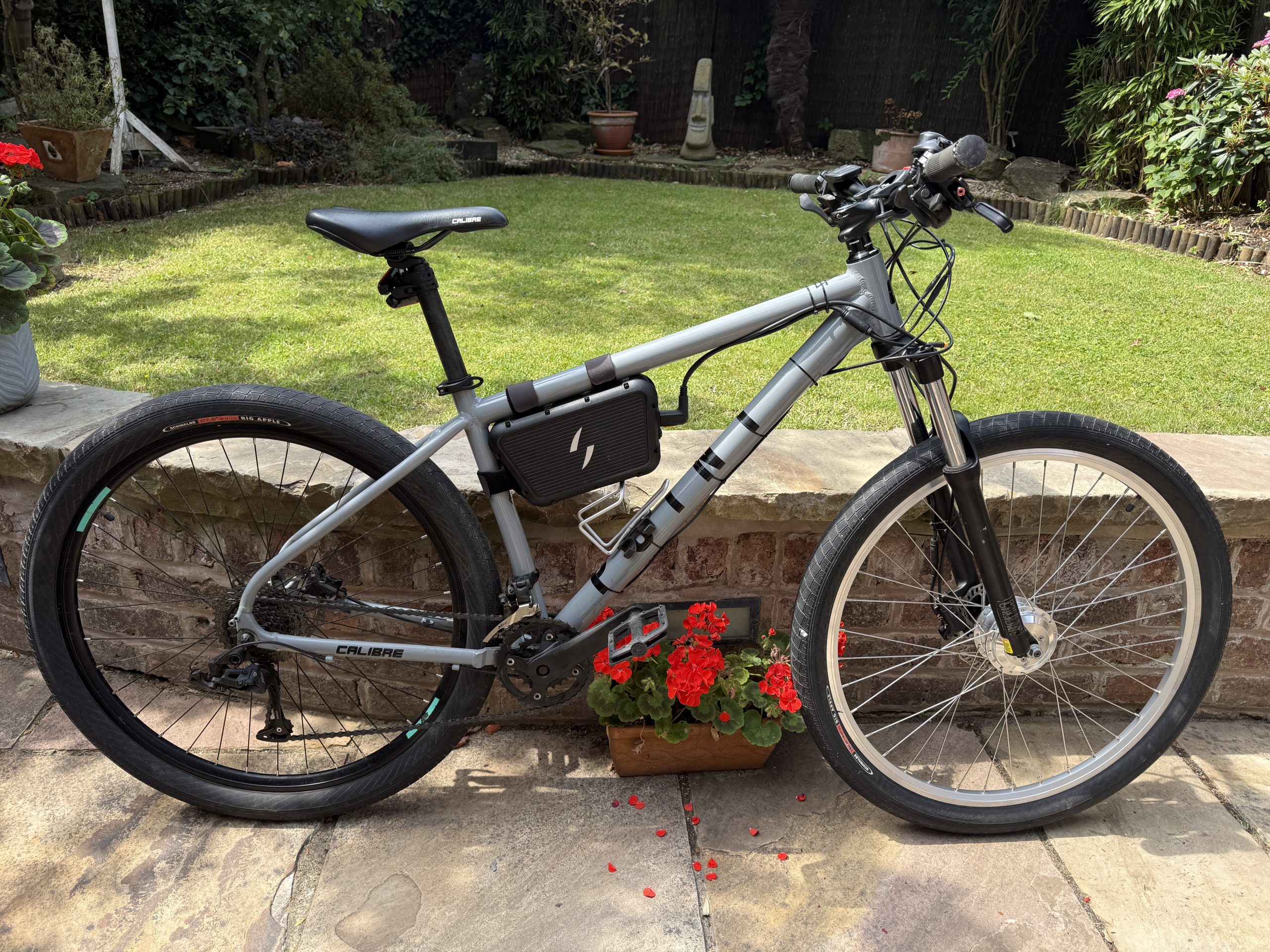 Point Calibre 29er Hardtail Mountain Bike Size Size L + Sywtch Go Kit
