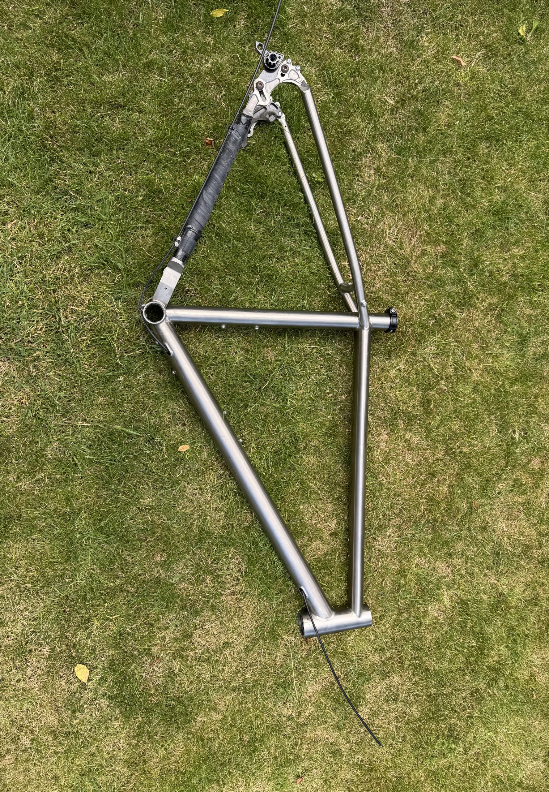 Titus Mutsu (Sonder Broken Road) Ti frame