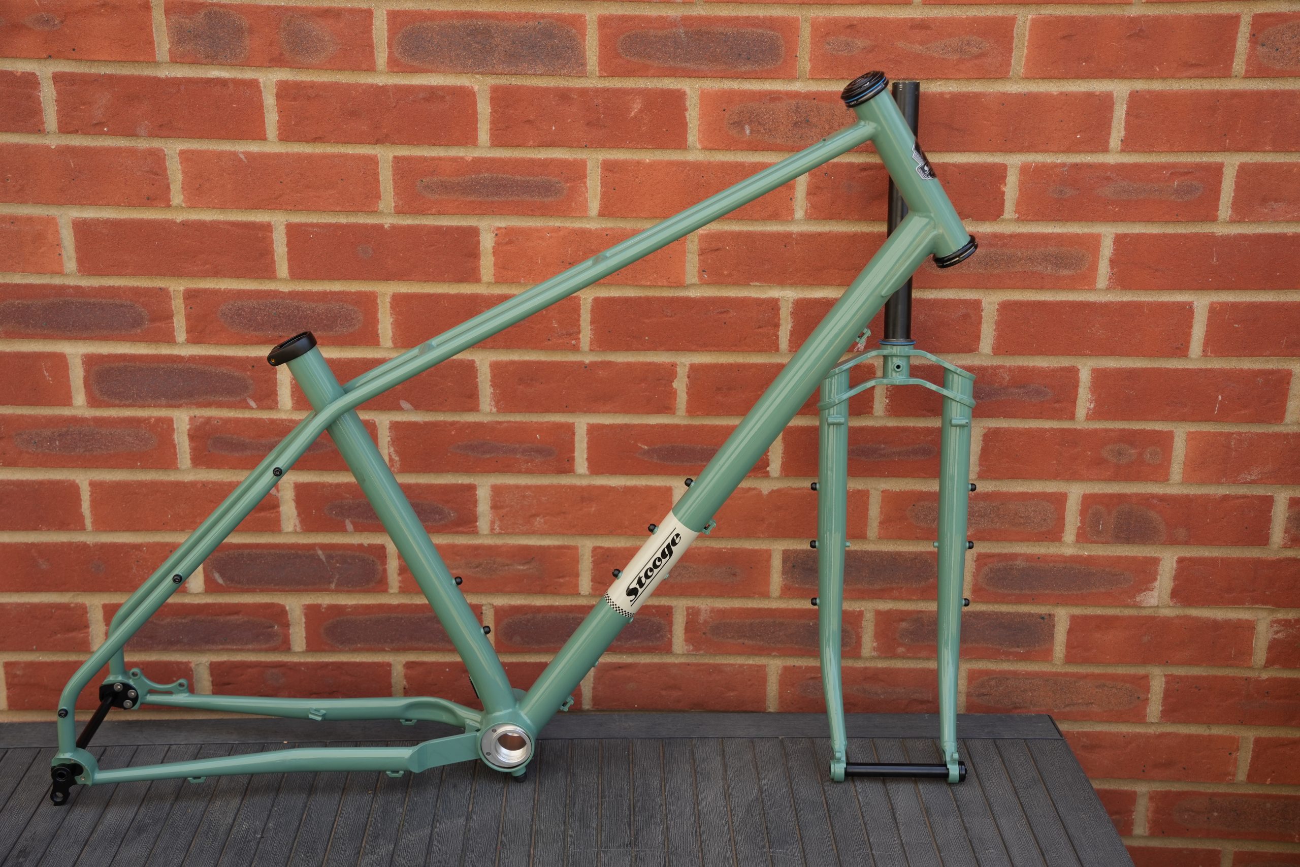 Stooge Scrambler 20″ F&F + Moto bars