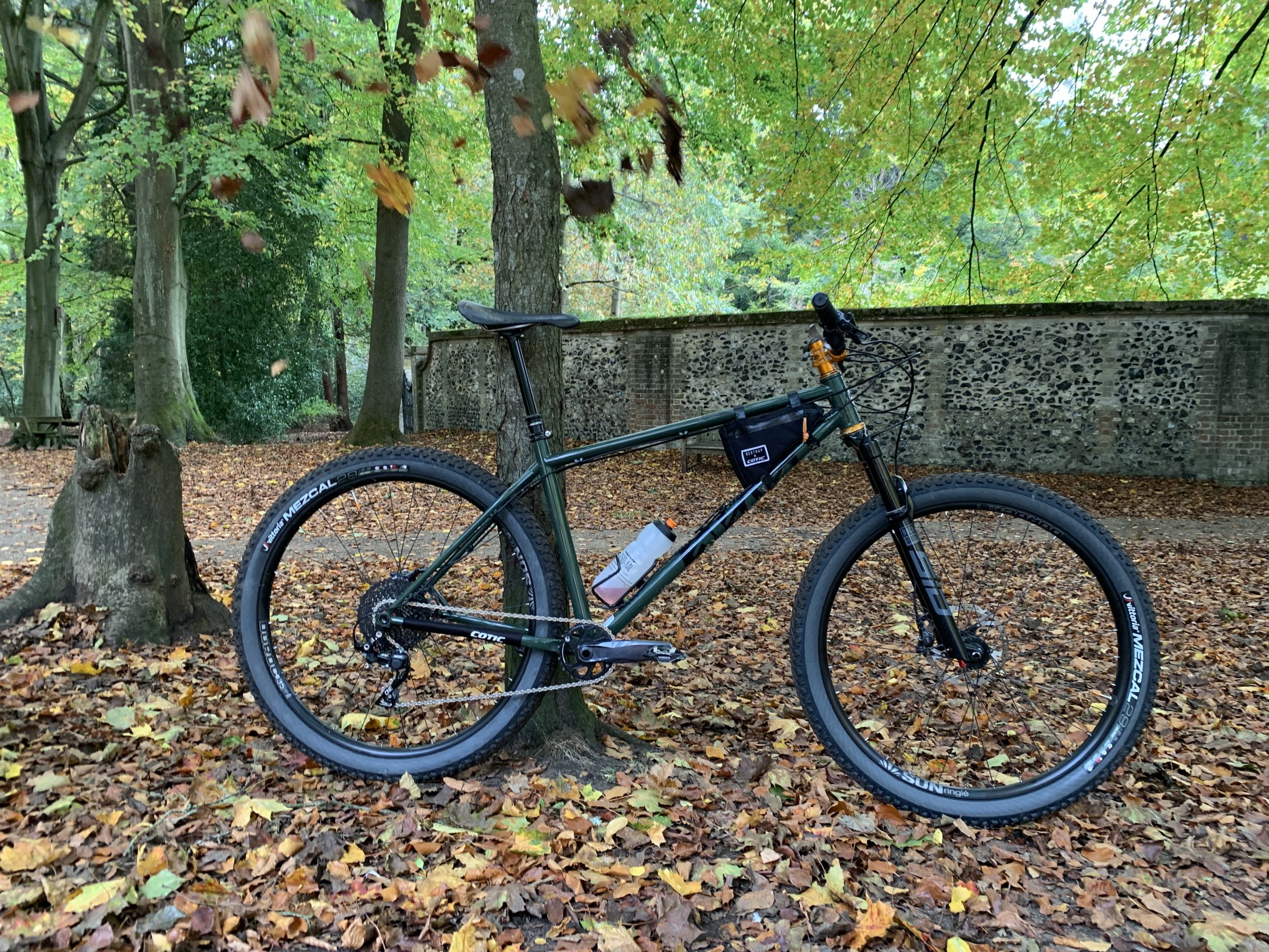 XL BRG Cotic Solaris Max Frame £250 **reduced**